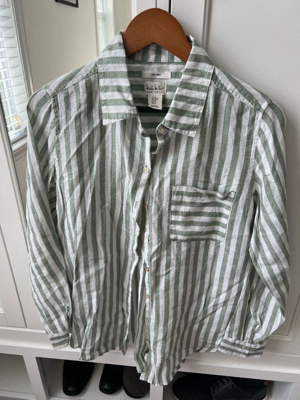 Nicole Miller New York Linen Sage Green Striped Button-Down Shirt Medium
